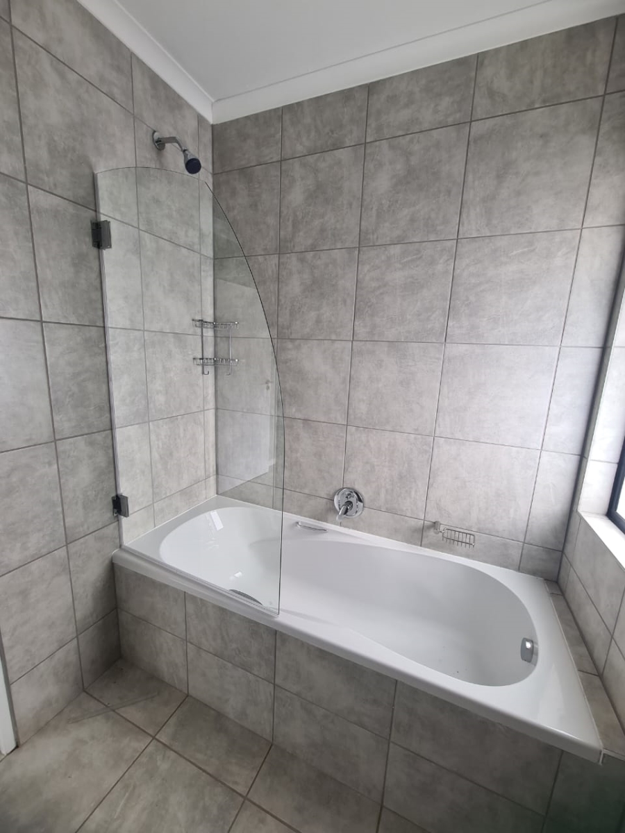 2 Bedroom Property for Sale in Kidds Beach Eastern Cape